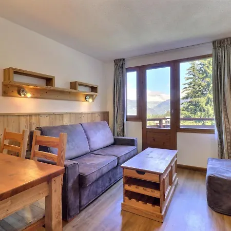 2 Pieces Pour 4 Pers. Avec Balcon, Skis Aux Pieds, Centre La Tania, Pres Des Remontees Mecaniques. - Fr-1-182a-31 Apartment